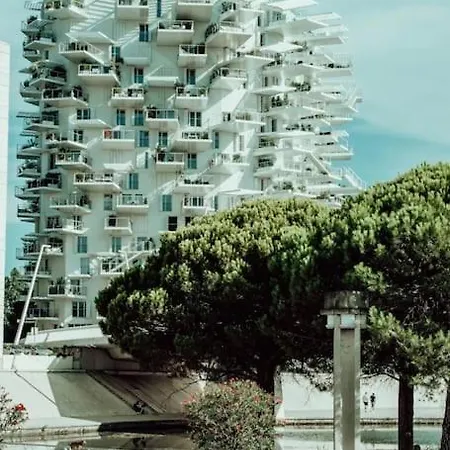 Thelma Boheme アパート *